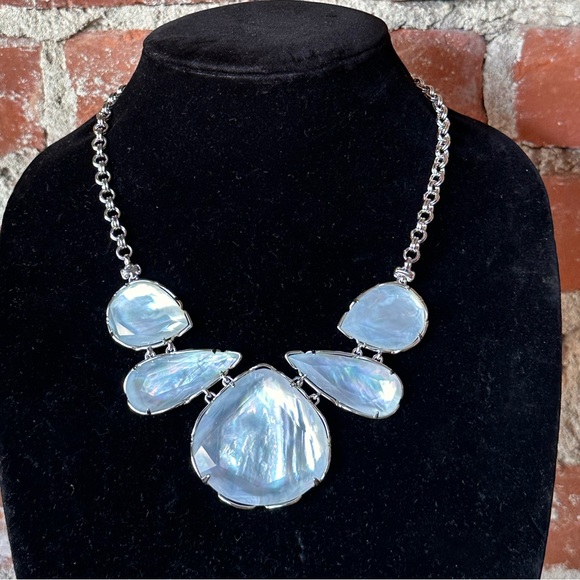 NEW Kendra Scott Kenzie Ivory Mother of Pearl Iridescent Stone Necklace - Picture 2 of 2
